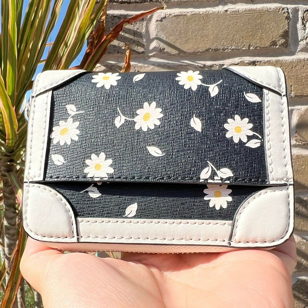 Kate Spade Zip Card Case Wallet Black White - Picture 4 of 4